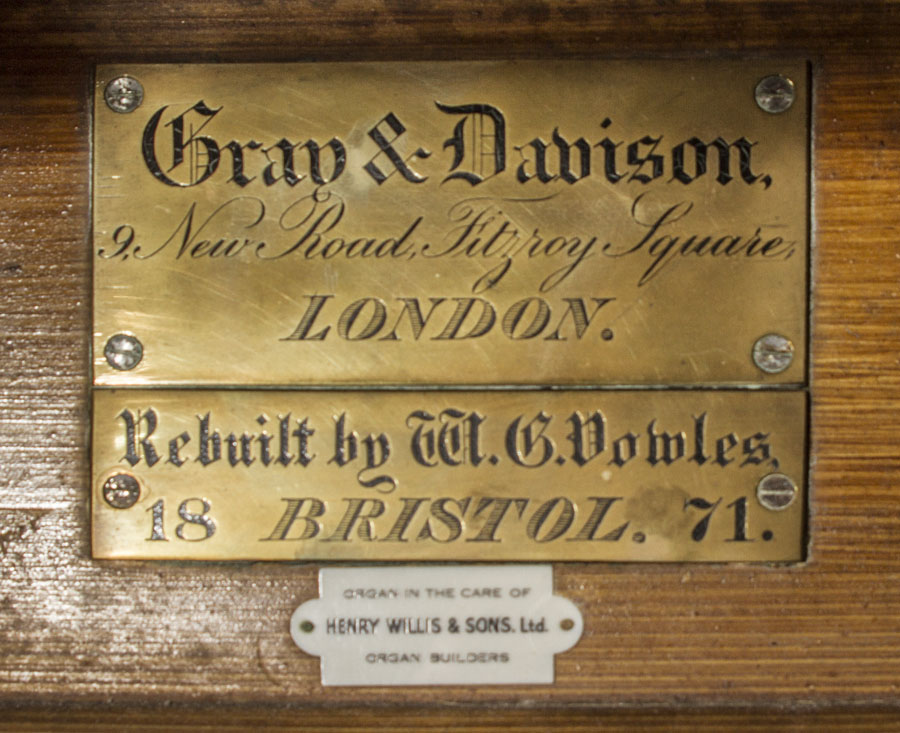 Brass plates with names of the two organ builders