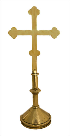 A Bottonée style brass altar cross